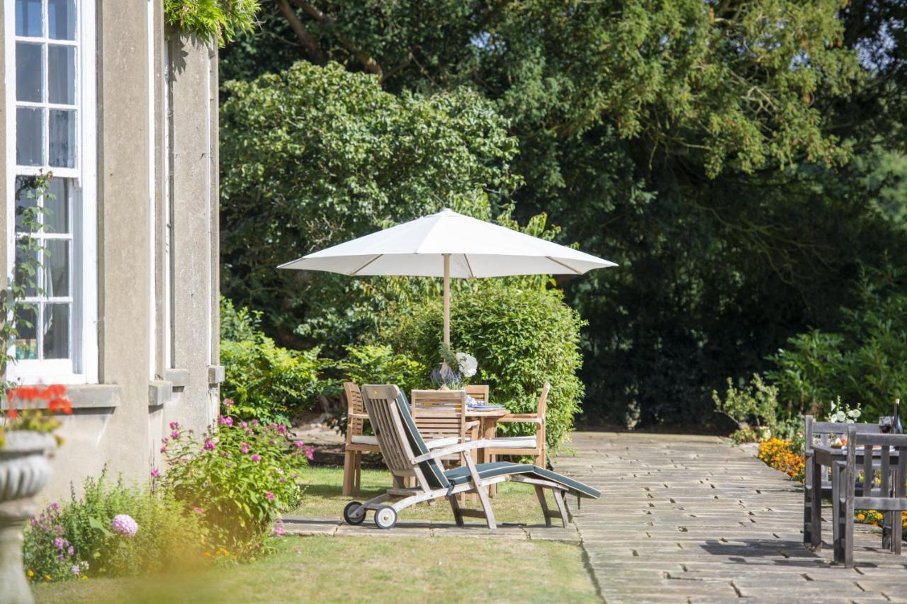 Upper Helmsley Hall ยอร์ค ภายนอก รูปภาพ